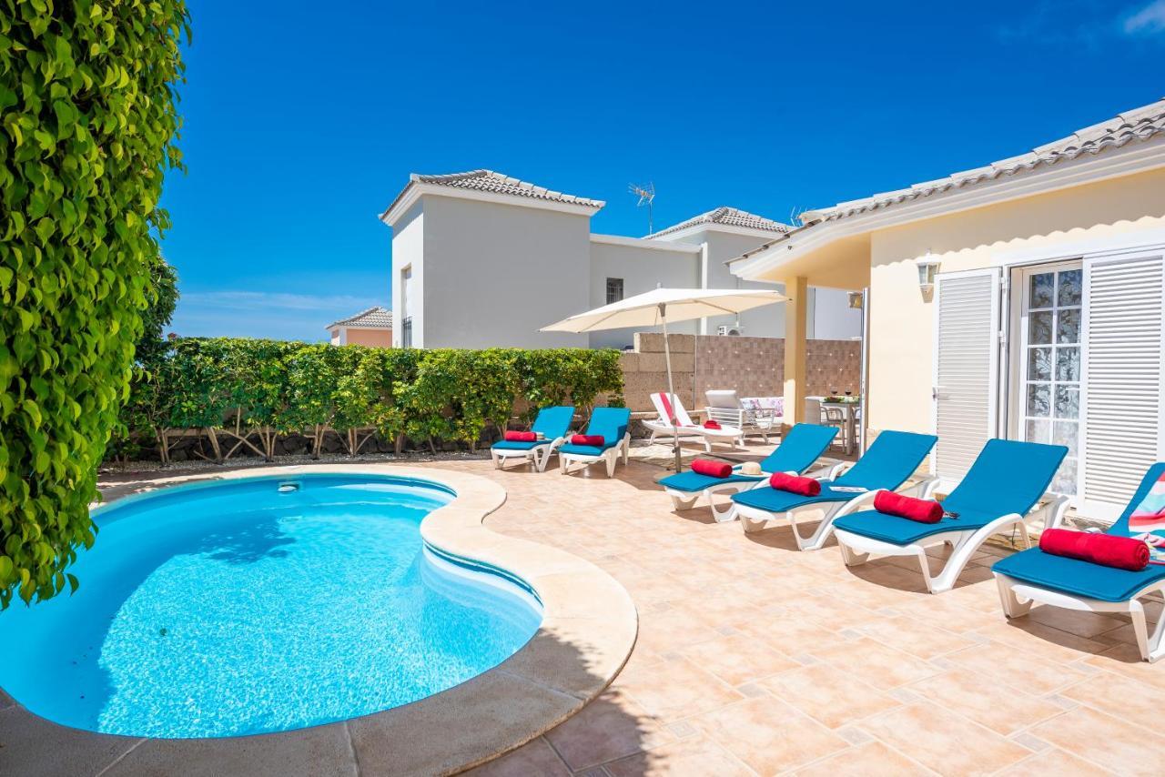 Beautiful Villa Anna With Heated Pool 아데제 외부 사진