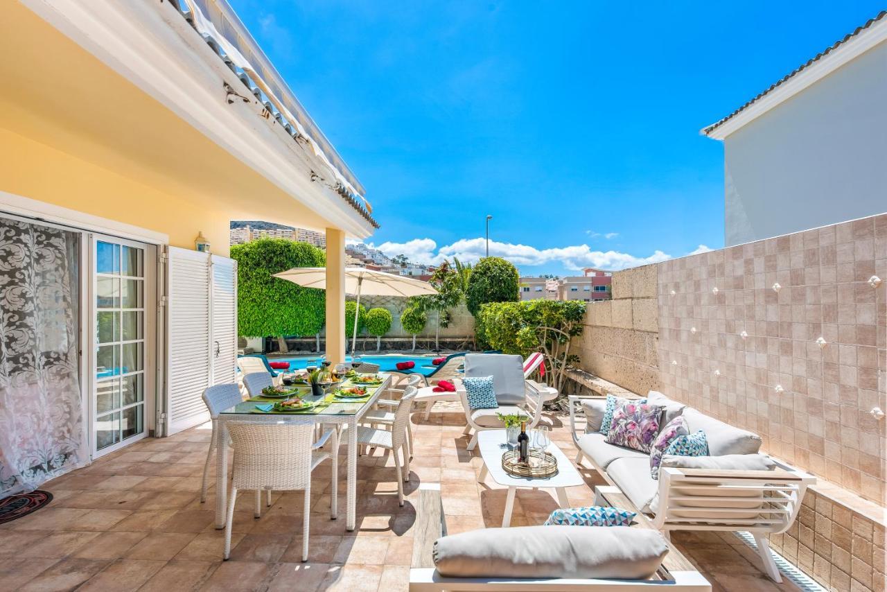Beautiful Villa Anna With Heated Pool 아데제 외부 사진